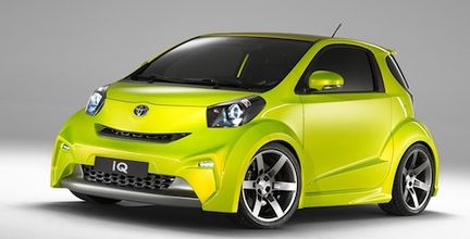 Toyota visar Auris fullhybrid och Prius plug-in hybrid