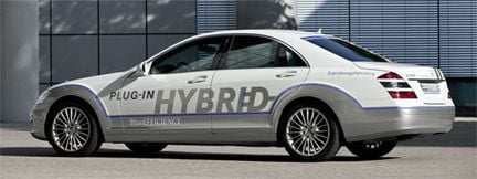 S-klass som laddhybrid drar 3,2 l/100 km