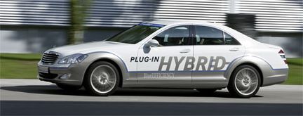 S-klass som laddhybrid drar 3,2 l/100 km