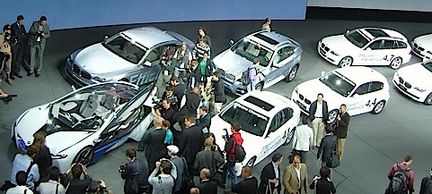 Frankfurt: Trångt hos BMW - men rymligt!