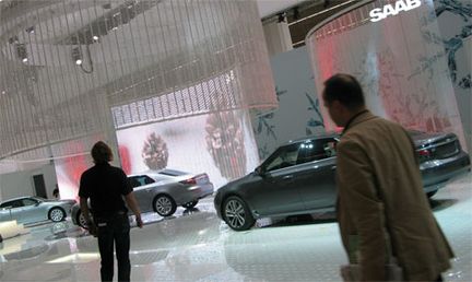 Bård Eker: "Det är när tapeterna börjar brinna man lär sig något!"