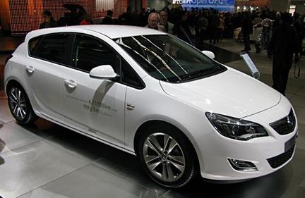 Nya Opel Astra - Salongens stora stjärna