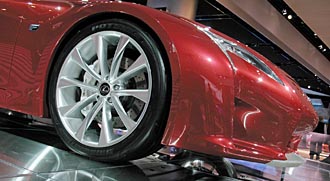 DETROIT: Lexus LF-A Roadster!