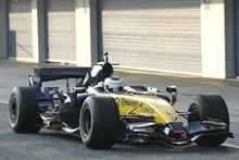 Renault och Williams premiärkörde sina nya bilar i Valencia