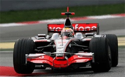 McLaren och Hamilton behöll greppet under tisdagen vid testerna i Barcelona