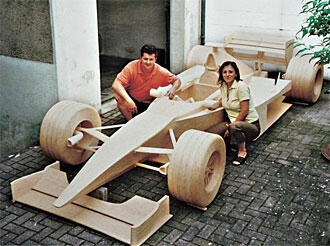 En F1-bil av tändstickor