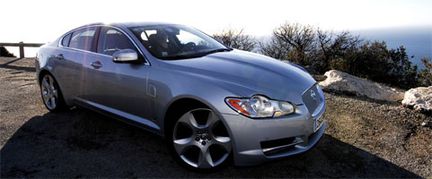 Provkörd: Jaguar XF SV8