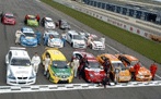 27 bilar på gridden när BTCC kör sin premiär