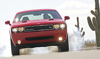 Dodge visar Challenger R/T och SE