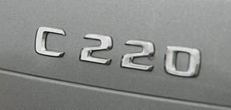 TEST: BMW 320d mot Mercedes C 220 CDI