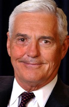 Bob Lutz tror på hybrider