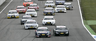 Mattias Ekström knep segern i DTM premiären