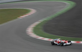 F1: Schumacher testar "Ferrari F2009"