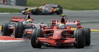 F1: Kovalainen i svår krasch