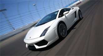 PROVKÖRD: Lambo slår tillbaka!