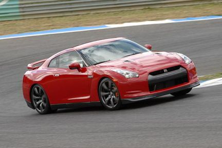 PROVKÖRD: Nissan GT-R är ett kap!
