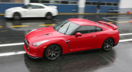 PROVKÖRD: Nissan GT-R är ett kap!