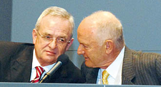 Maktkampen mellan VW och Porsche hettar till