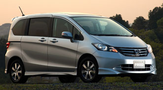 Honda Freed - liten minibuss för 8