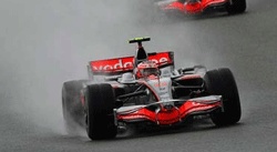 Hamilton vann regnigt race på Silverstone