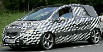 SPION: Opel Meriva fortsätter dölja sina dörrar