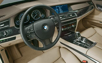 PROVKÖRD: Nya lyxiga BMW 7-serie!