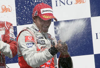 Första segern för Kovalainen på Hungarian Ring