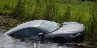Nej, Audi R8 flyter inte!