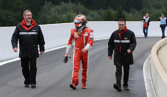 F1: Hamilton först över mållinjen men Massa vann