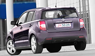 PARIS: Fler bilder på nya Toyota Avensis - även kombi