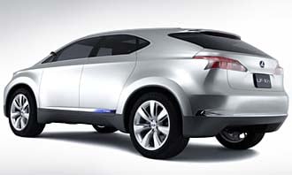 PARIS: Lexus IS 250 som cab!