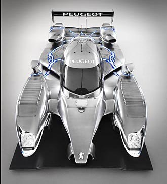 Peugeot visar 908 HDi hybridracer på Silverstone