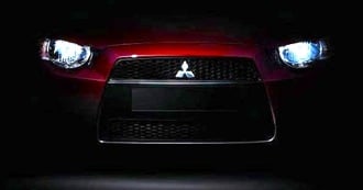 PARIS: Mitsubishi visar ett mörkt smakprov