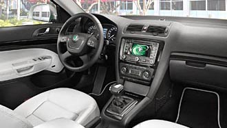 PARIS: Premiär för ansiktslyft Skoda Octavia