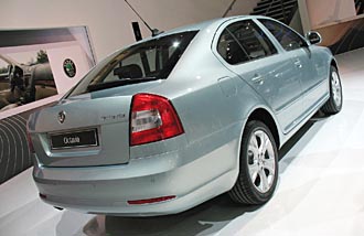 PARIS: Premiär för ansiktslyft Skoda Octavia