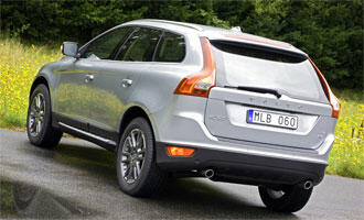 Volvo S60 försenas, S40 blir kvar