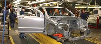 Chrysler stänger alla fabriker i en månad