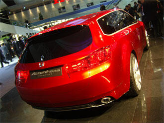 FRANKFURT: Tjuvtitt på nya Accord