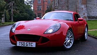 Engelska Marcos slänger in handduken