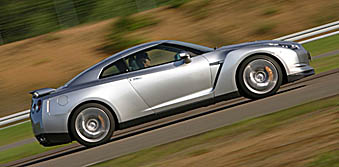FLER BILDER: Nissan GT-R