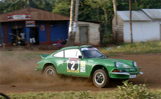 Safarirallyt: Waldegård i topp