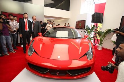 Ferrari öppnar första återförsäljaren i Indien