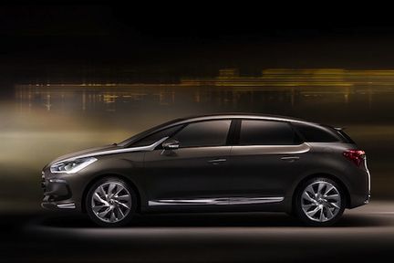 Nya Citroën DS5: Crossover med hybriddrift