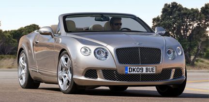 Nya Porsche Pajun siktar på BMW 5