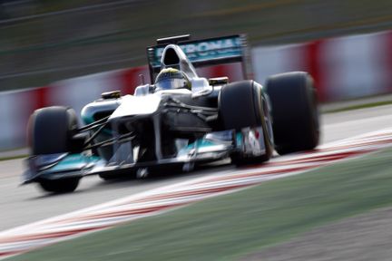 F1: Nyheter i sammandrag samt en tysk pudel