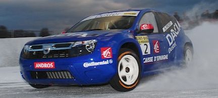 Dacia Duster möter Nissan GT-R - på Pikes Peak?
