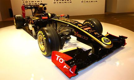 F1: Lotus Renault siktar "Black to the future"