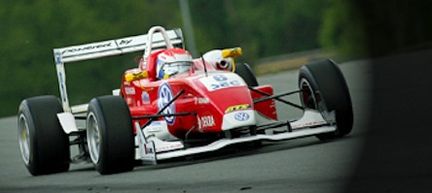 Felix Rosenqvist i Formel 3-satsning