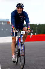 Huldt: F1-stjärnan körde med fraktur