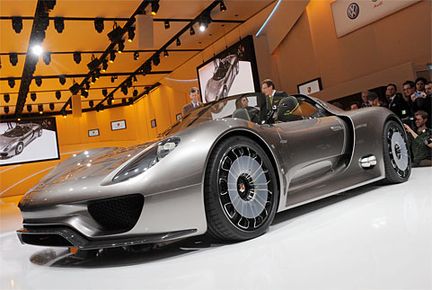Porsche avslöjar 918 Spyder - eller?